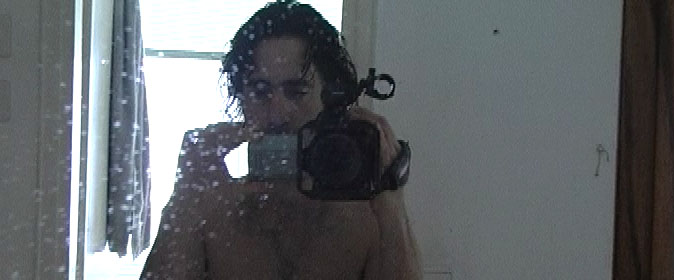 The queen has no crown